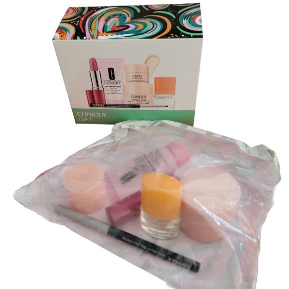 Clinique Makeup Skincare NEW & BOXED CLINIQUE Gift Set - Picture 2 of 9